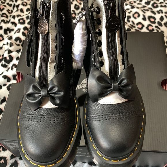 Dr. Martens Shoes - Dr. Martens Sinclair Lazy Oaf UK7 NIB